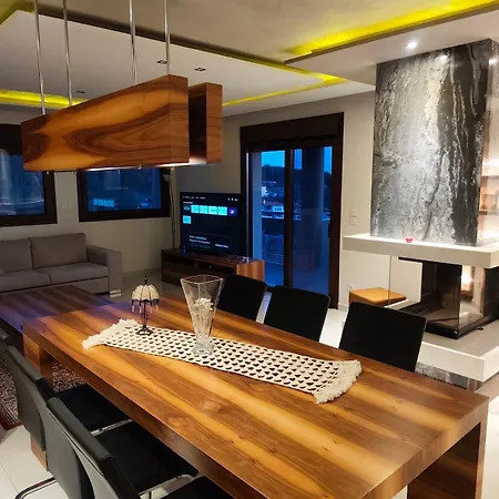 Moumis Luxury Лименария