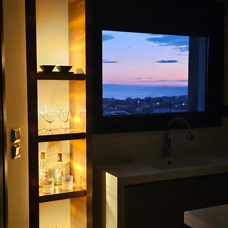 Апартамент Moumis Luxury *