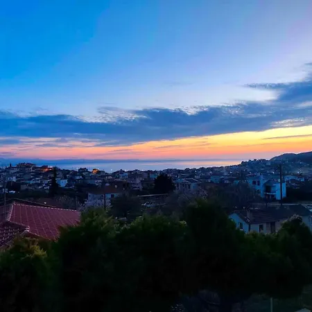 Moumis Luxury Apartment