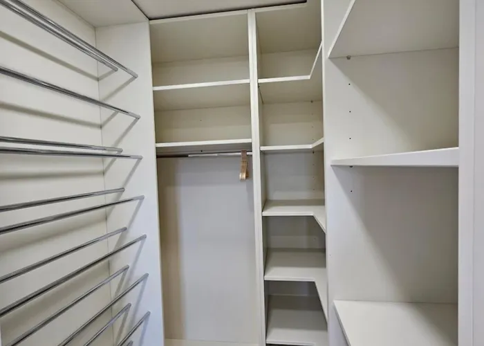 Moumis Luxury Apartment