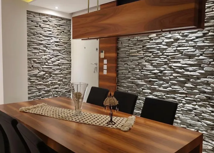 Moumis Luxury Apartment